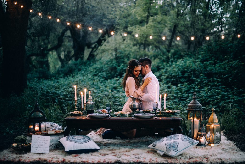 ceremony bohemian wedding boho dress style table decor ideas boho rugs bride