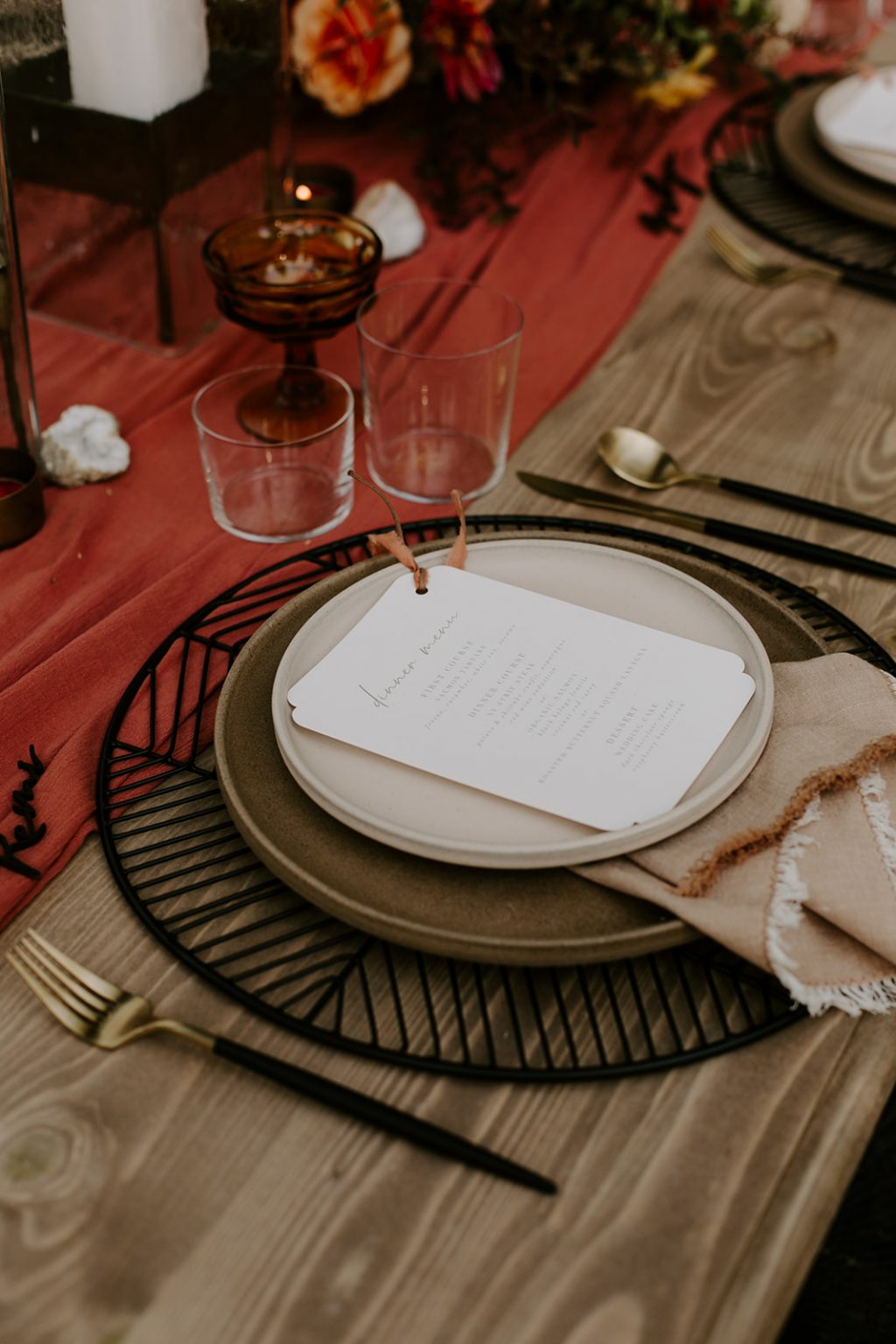 Black metal placemats Eventlyst